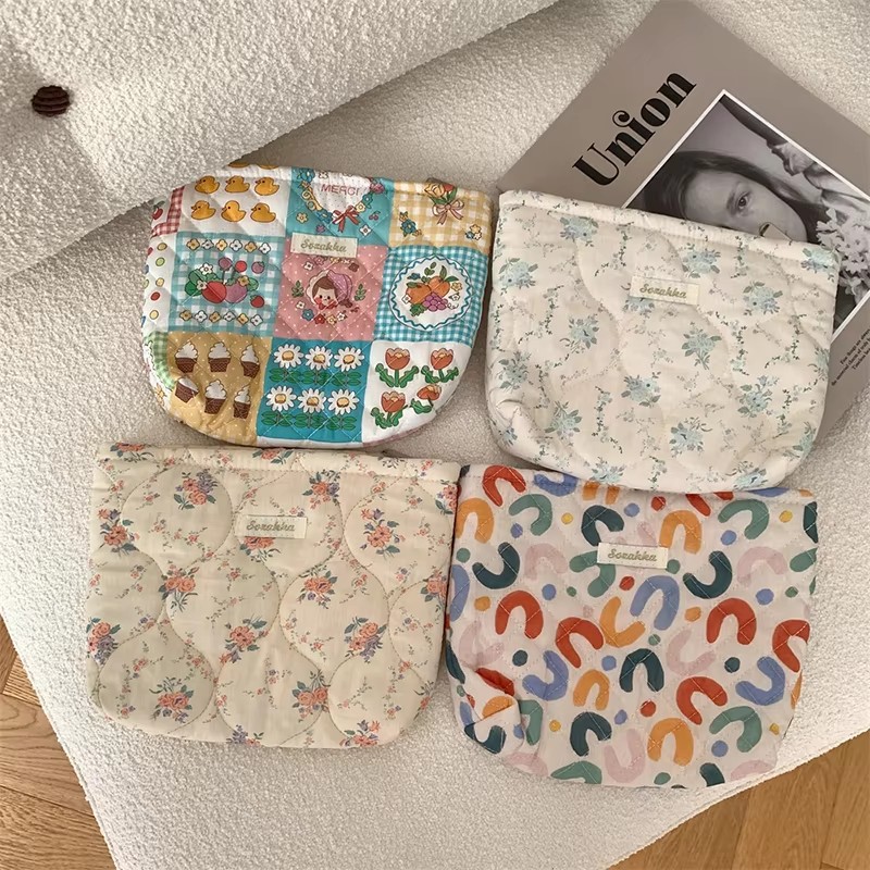 Skincare D'Alba - New Large-Capacity Quilted Cotton Cartoon Flower